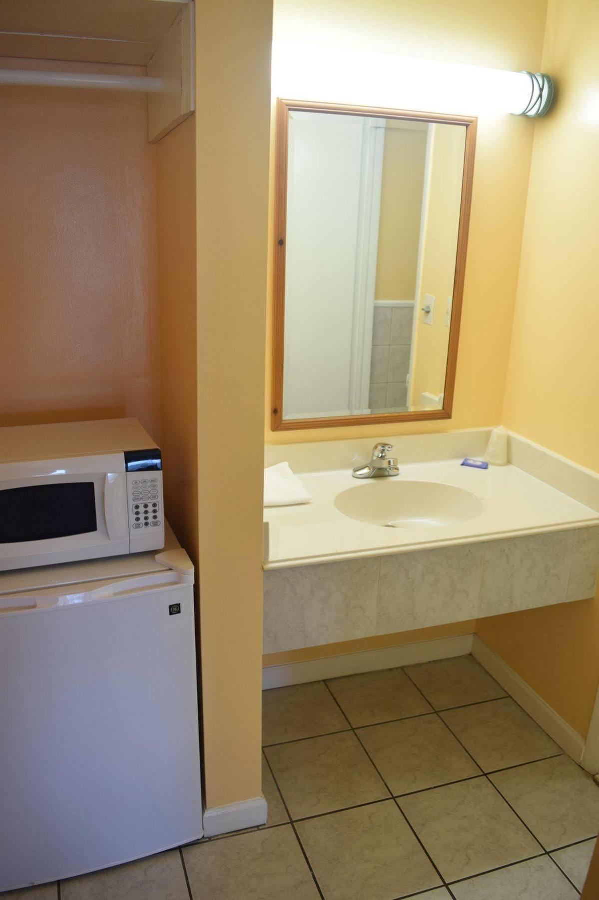 Fort Eustis Inn 뉴포트 뉴스 외부 사진